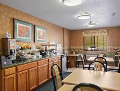 фото отеля Super 8 Peoria East