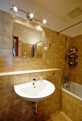 фото отеля Corvin Apartment Budapest