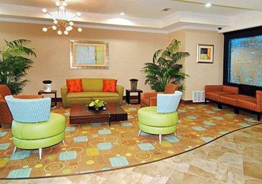 фото отеля Comfort Suites Hillsboro
