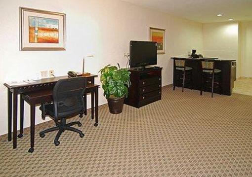 фото отеля Comfort Suites Hillsboro