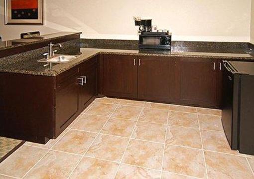 фото отеля Comfort Suites Hillsboro