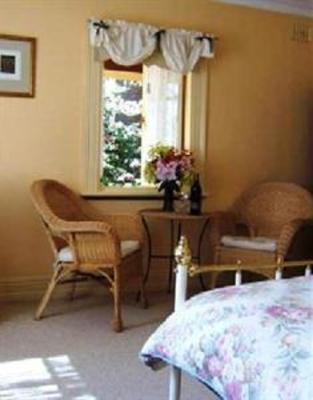 фото отеля Whispering Pines Chalet