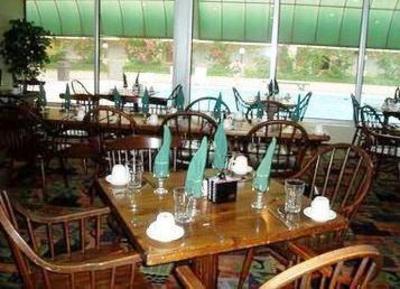 фото отеля Holiday Inn Russellville