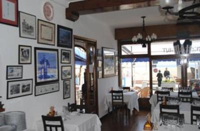 фото отеля Hostal Victoria Tossa de Mar