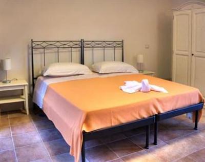 фото отеля Li Campi Restaurant & Resort