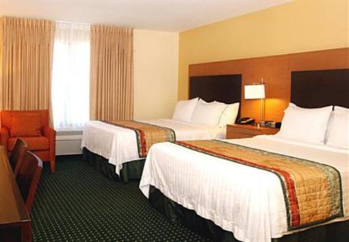 фото отеля TownePlace Suites Overland Park