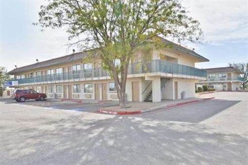 фото отеля Americas Best Value Inn - Amarillo East Grand Street