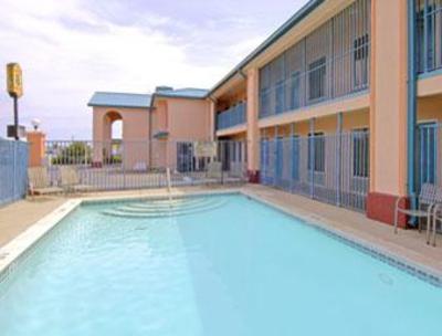 фото отеля Super 8 Motel - Pensacola N. A. S. Corry