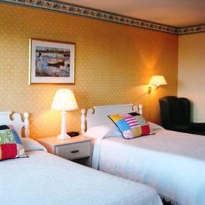 фото отеля Bay Inn Petoskey