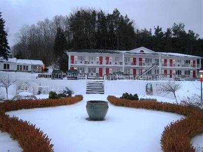 фото отеля Bay Inn Petoskey