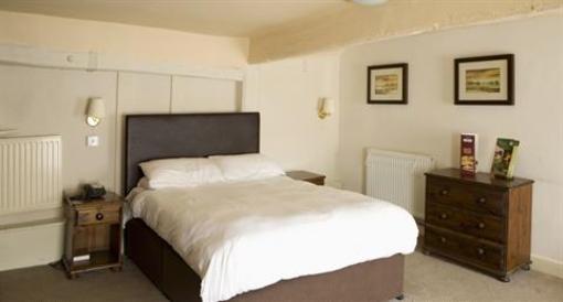 фото отеля Bull Hotel Halstead