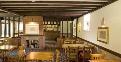 фото отеля Bull Hotel Halstead