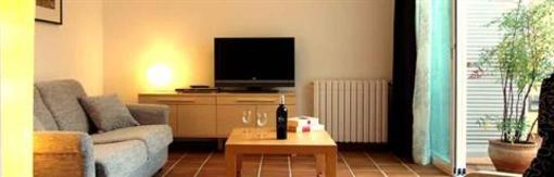 фото отеля Apartamentos Casa La Glicinia