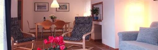 фото отеля Apartamentos Casa La Glicinia