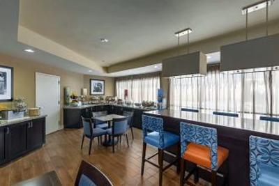 фото отеля Hampton Inn Merrillville