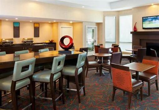 фото отеля Residence Inn Atlanta Airport North/Virginia Avenue