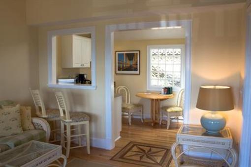 фото отеля Martha's Vineyard Surfside Motel