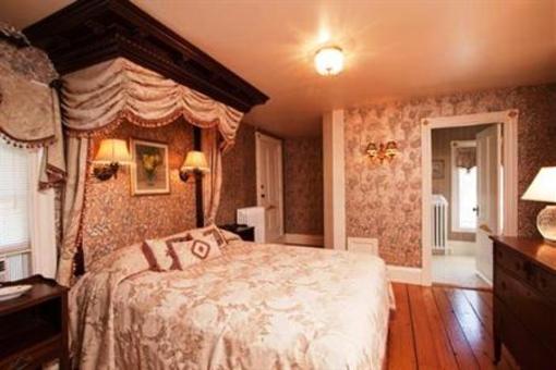 фото отеля The White House Bed and Breakfast Belfast (Maine)