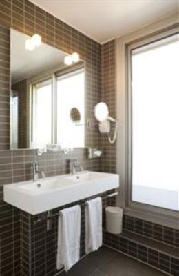 фото отеля Hotel Holiday Inn Paris