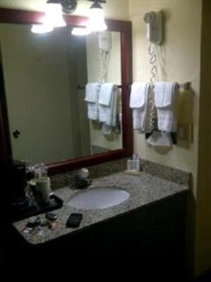 фото отеля Quality Inn & Suites River Suites