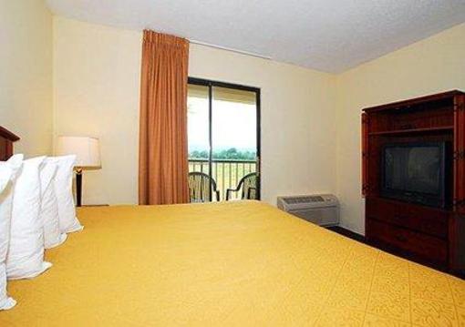 фото отеля Quality Inn & Suites River Suites