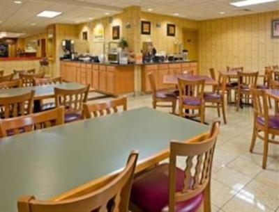 фото отеля Days Inn & Suites Conference Center