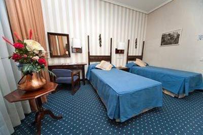 фото отеля Hotel Puerta de Toledo