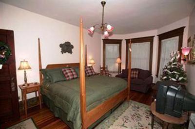 фото отеля Philip W. Smith Bed and Breakfast