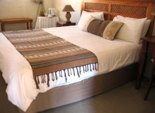 фото отеля Livesey Lodge Guest House Hermanus