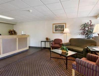 фото отеля Days Inn Cedar Falls-University Plaza
