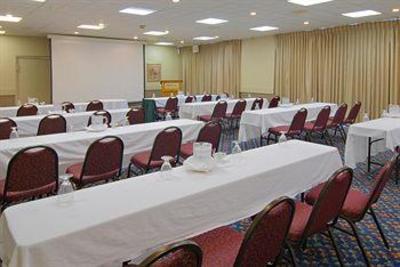 фото отеля Days Inn Cedar Falls-University Plaza