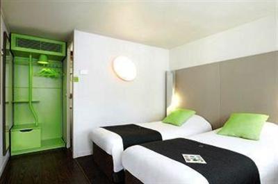 фото отеля Campanile Hotel Saint-Germain-en-Laye