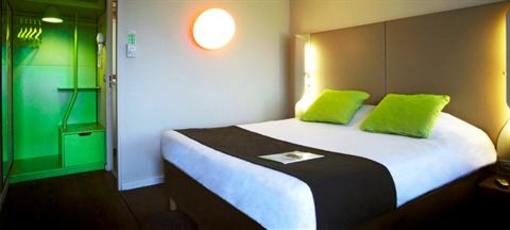 фото отеля Campanile Hotel Saint-Germain-en-Laye