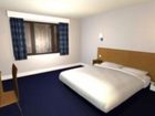 фото отеля Travelodge Cardiff Central