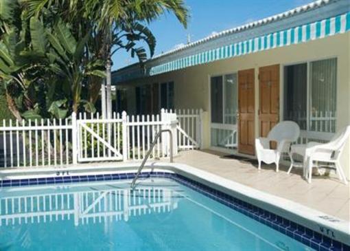 фото отеля Pineapple Place Apartment Homes Pompano Beach