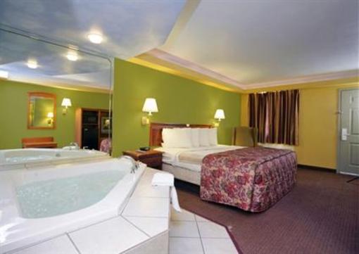 фото отеля Americas Best Value Inn & Suites-University