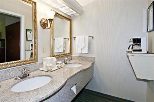 фото отеля Clarion Inn Fredericksburg