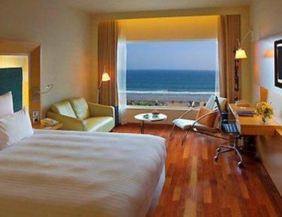 фото отеля Novotel Varun Beach Vishakhapatnam
