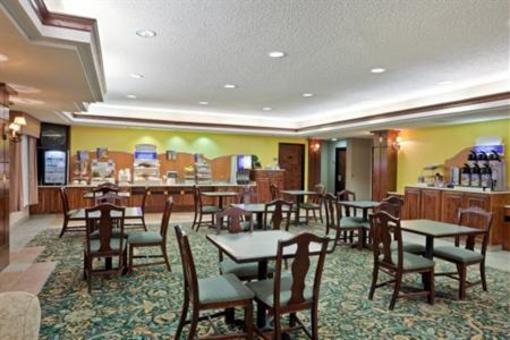 фото отеля Holiday Inn Express Liberal