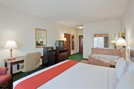 фото отеля Holiday Inn Express Liberal