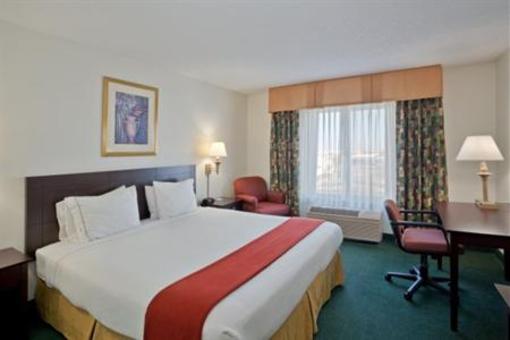 фото отеля Holiday Inn Express Liberal