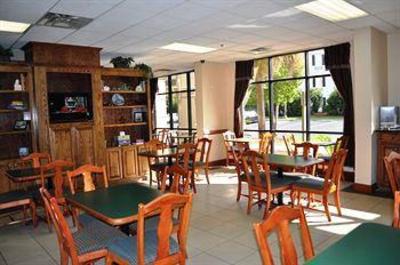 фото отеля Best Western Plus Savannah Airport Inn & Suites