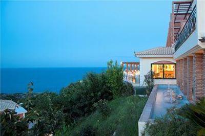 фото отеля Mareblue Apostolata Resort and Spa Eleios-Pronnoi