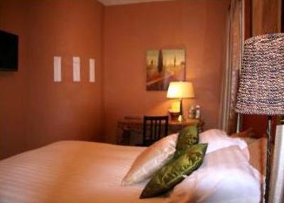 фото отеля River Lee Executive Bed & Breakfast