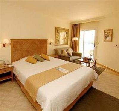 фото отеля Hilton Sharks Bay Resort