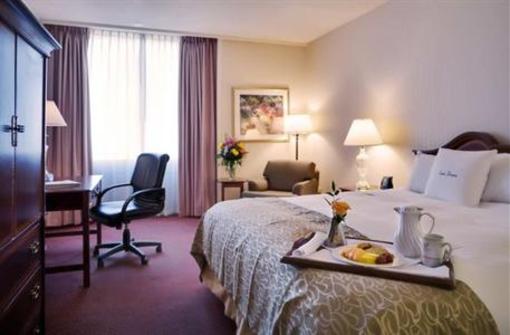 фото отеля Doubletree Hotel Omaha-Downtown