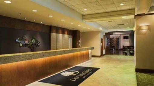 фото отеля Doubletree Hotel Omaha-Downtown
