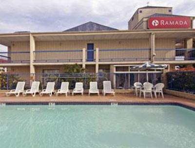 фото отеля Ramada - San Antonio Sea World Area