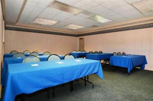 фото отеля Comfort Suites North Fort Wayne