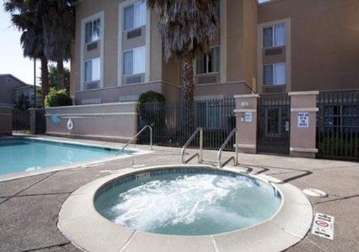 фото отеля Quality Inn & Suites - Fairfield Napa Valley